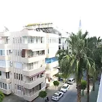 Maren מלון דירות אלאניה