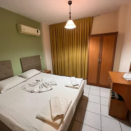 玛恩海滩公寓酒店 阿拉尼亚