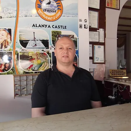 玛恩海滩公寓酒店