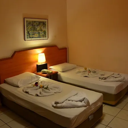 公寓式酒店 玛恩海滩公寓酒店 3*