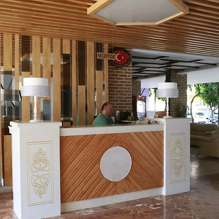 公寓式酒店 玛恩海滩公寓酒店 阿拉尼亚